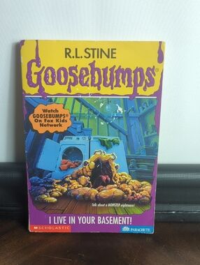 Goosebumps Ser.: I Live in Your Basement! by R. L. Stine 1997